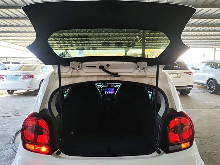 Фото 19 - Roewe Clever