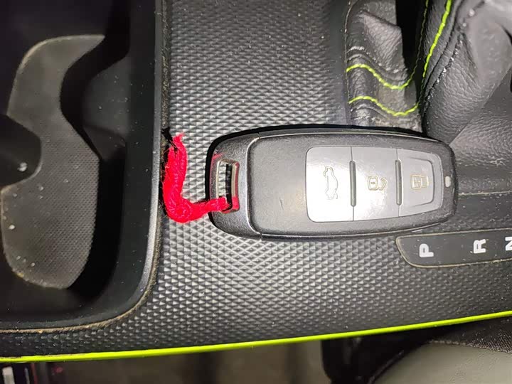 Фото 9 - Roewe Clever