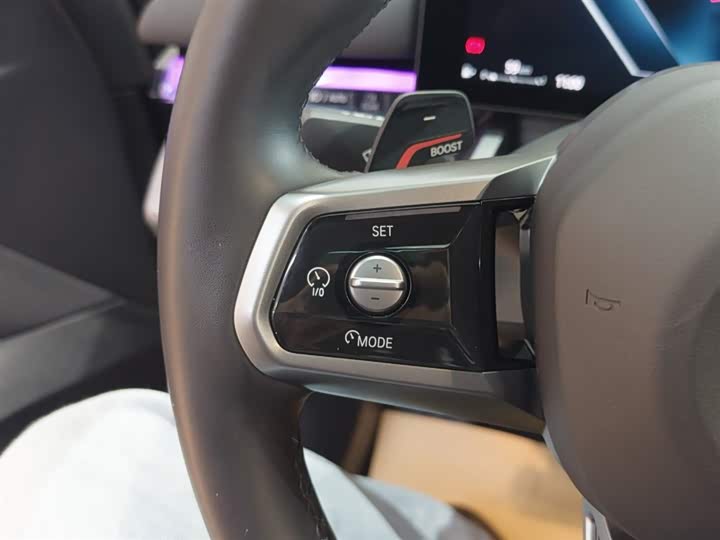 Фото 15 - BMW 5 Series