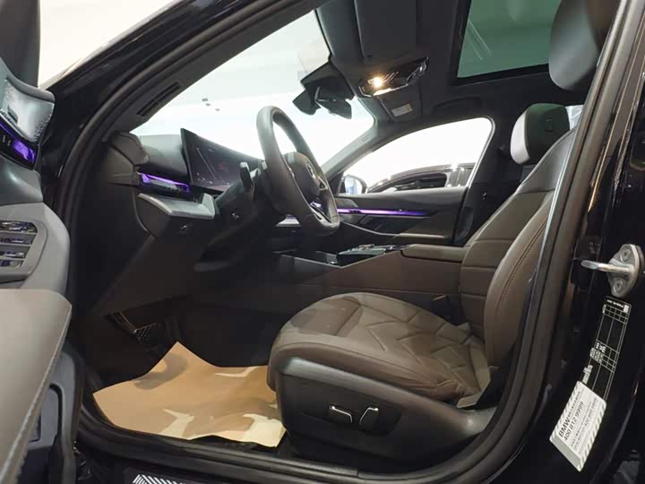 Фото 21 - BMW 5 Series