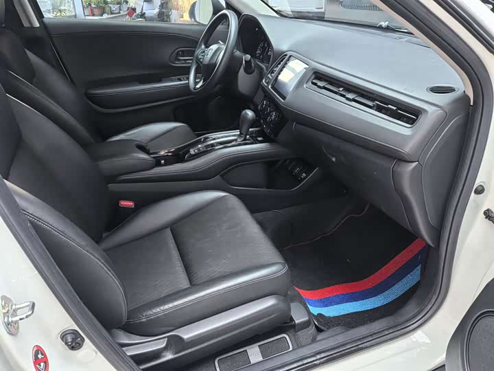 Фото 17 - Honda Vezel