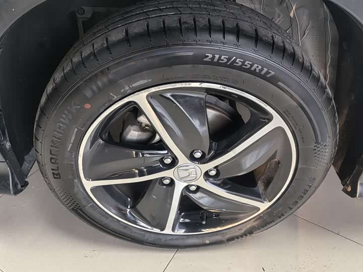 Фото 4 - Honda Vezel