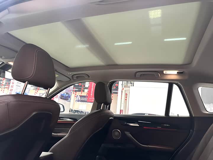 Фото 12 - BMW X1