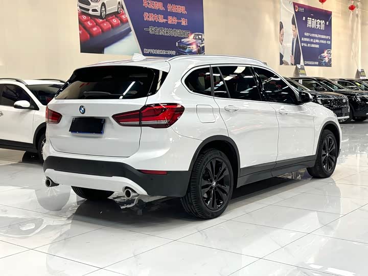 Фото 6 - BMW X1