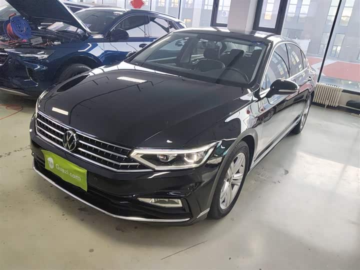 Фото 1 - Volkswagen Magotan