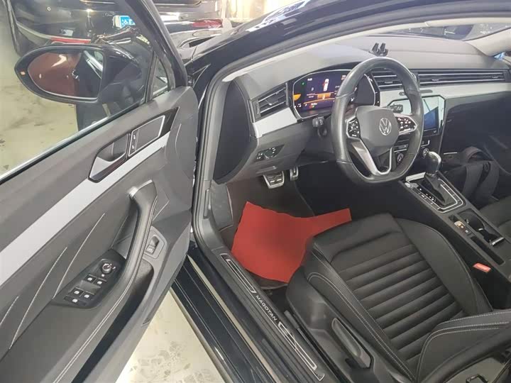 Фото 16 - Volkswagen Magotan