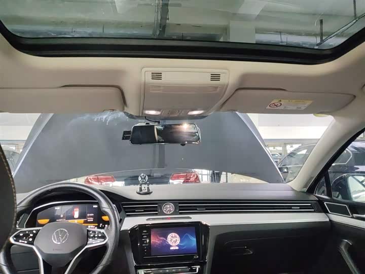 Фото 18 - Volkswagen Magotan