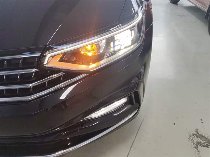 Фото 24 - Volkswagen Magotan