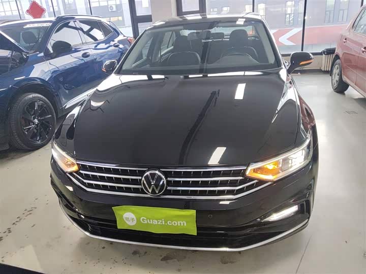 Фото 3 - Volkswagen Magotan