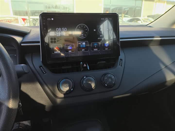 Фото 13 - Toyota Corolla