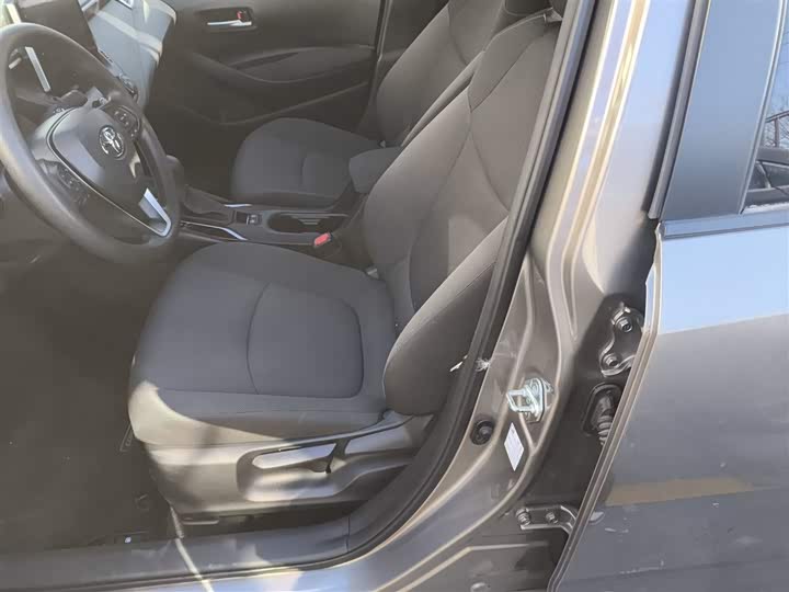 Фото 15 - Toyota Corolla