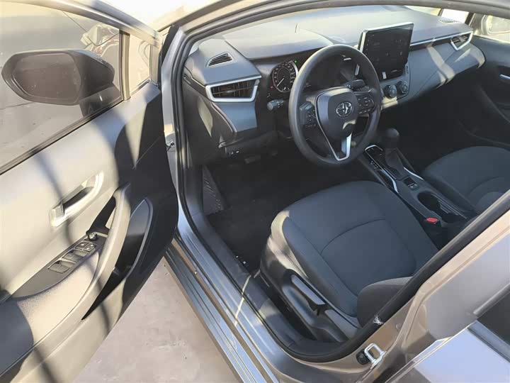 Фото 16 - Toyota Corolla