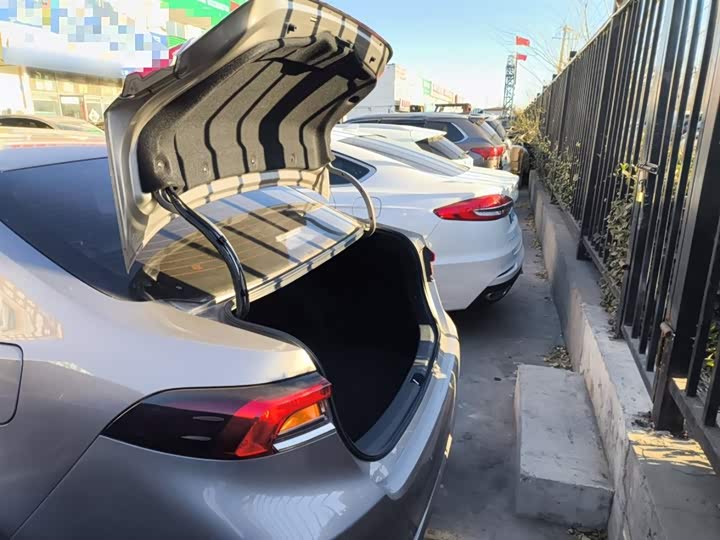 Фото 19 - Toyota Corolla