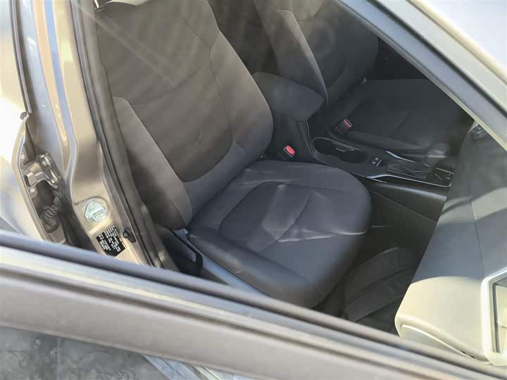 Фото 25 - Toyota Corolla