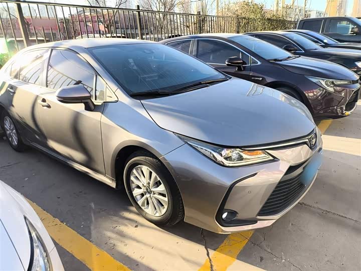 Фото 4 - Toyota Corolla