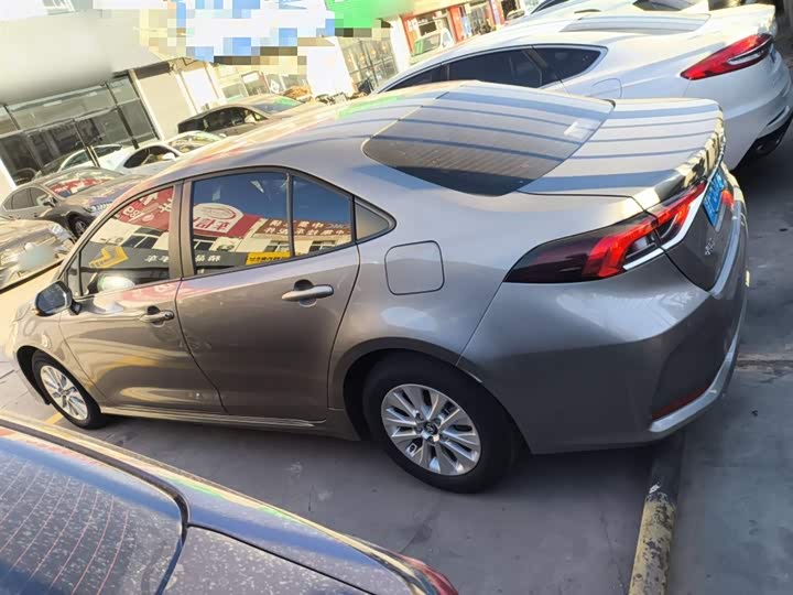 Фото 5 - Toyota Corolla