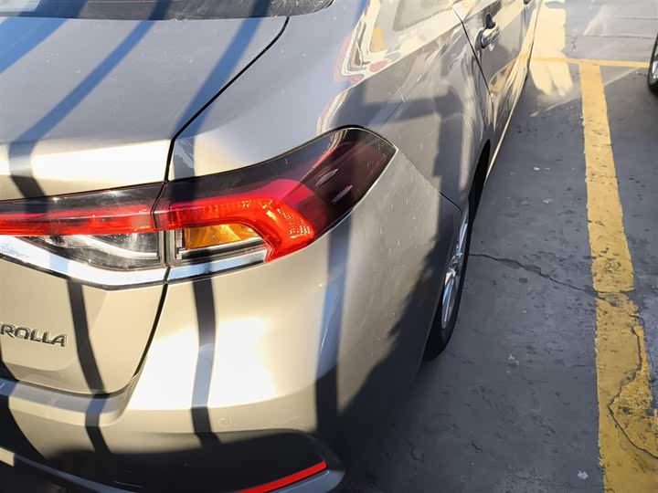 Фото 8 - Toyota Corolla