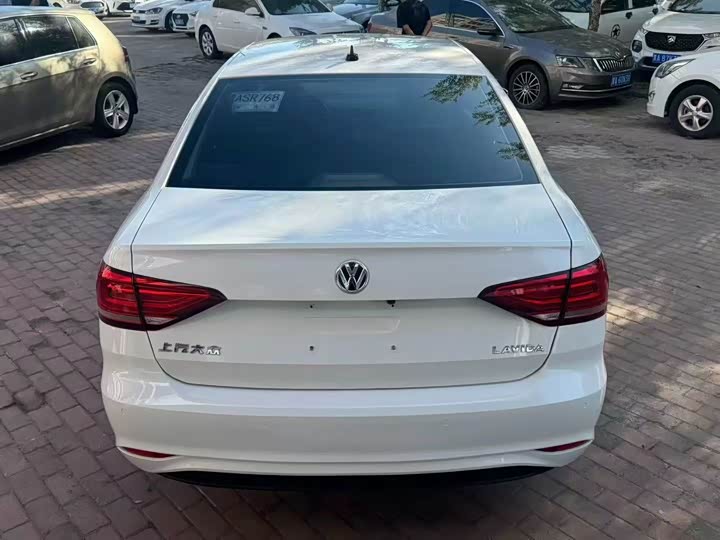 Фото 4 - Volkswagen Lavida