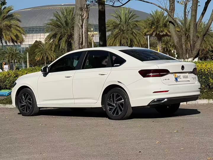 Фото 6 - Volkswagen Lavida