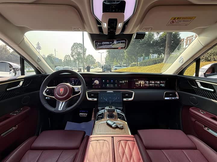 Фото 12 - Hongqi E-HS9