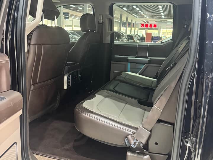 Фото 5 - Ford F-150 Raptor