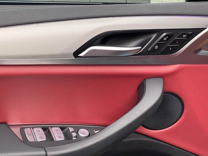 Фото 15 - BMW X4