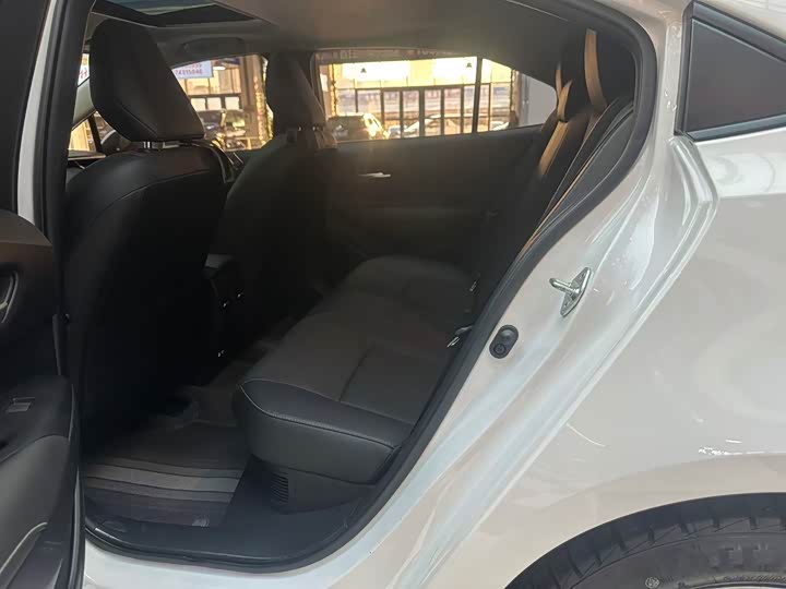 Фото 12 - Toyota Corolla