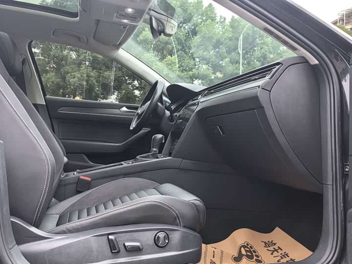 Фото 10 - Volkswagen Magotan