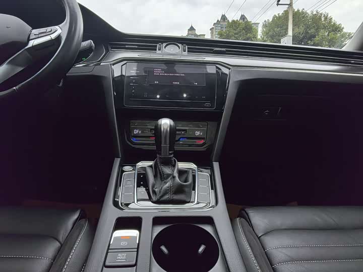 Фото 17 - Volkswagen Magotan