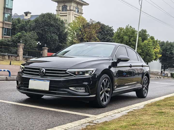 Фото 2 - Volkswagen Magotan