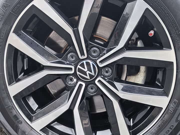 Фото 21 - Volkswagen Magotan