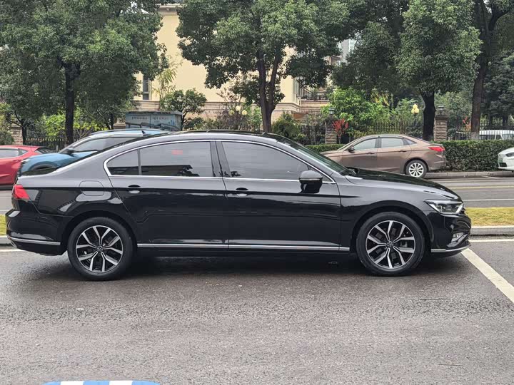 Фото 7 - Volkswagen Magotan