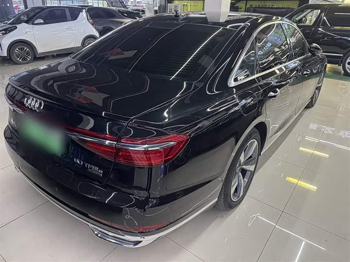 Фото 10 - Audi A8 Hybrid