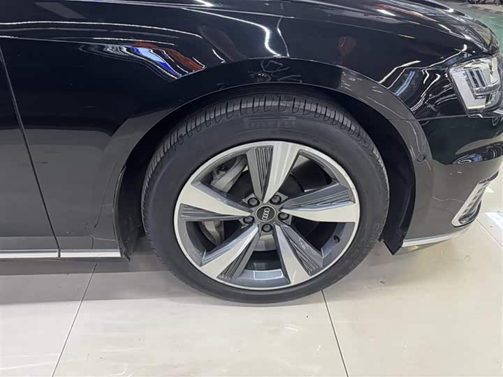 Фото 11 - Audi A8 Hybrid