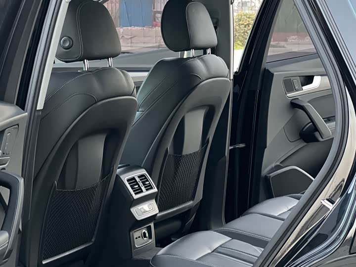 Фото 15 - Audi Q5L