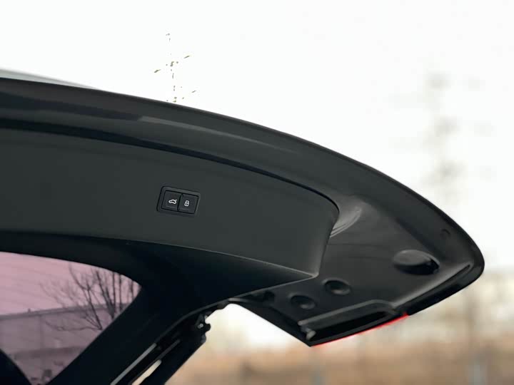 Фото 26 - Audi Q5L