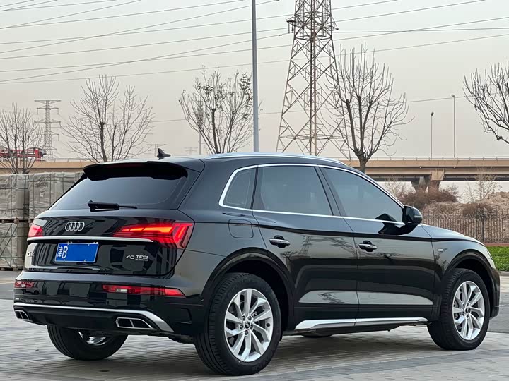 Фото 3 - Audi Q5L