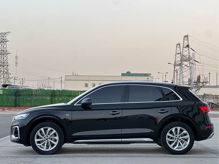 Фото 5 - Audi Q5L