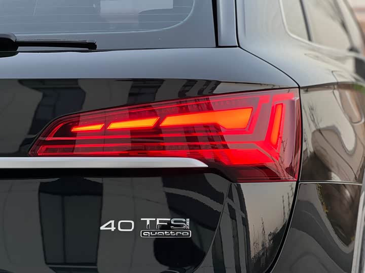 Фото 8 - Audi Q5L