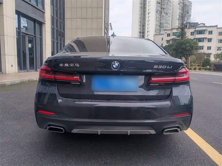 Фото 6 - BMW 5 Series