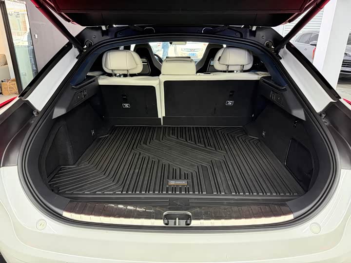 Фото 21 - Zeekr 001