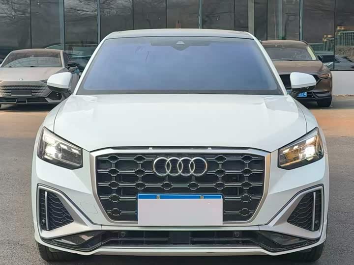 Фото 2 - Audi Q2L