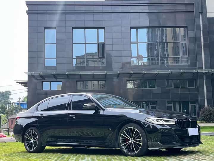 Фото 3 - BMW 5 Series