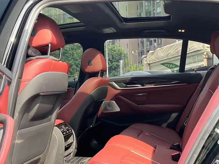 Фото 6 - BMW 5 Series