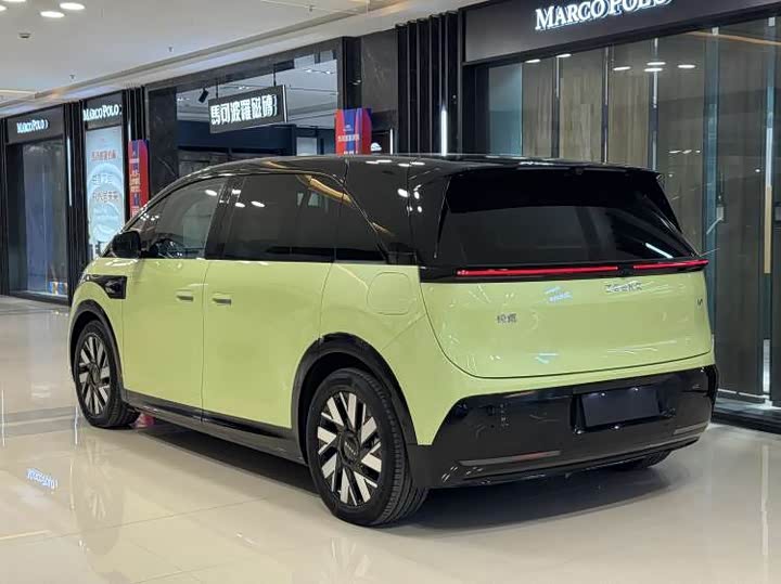 Фото 4 - Zeekr Mix