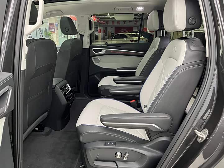 Фото 14 - Volkswagen Talagon