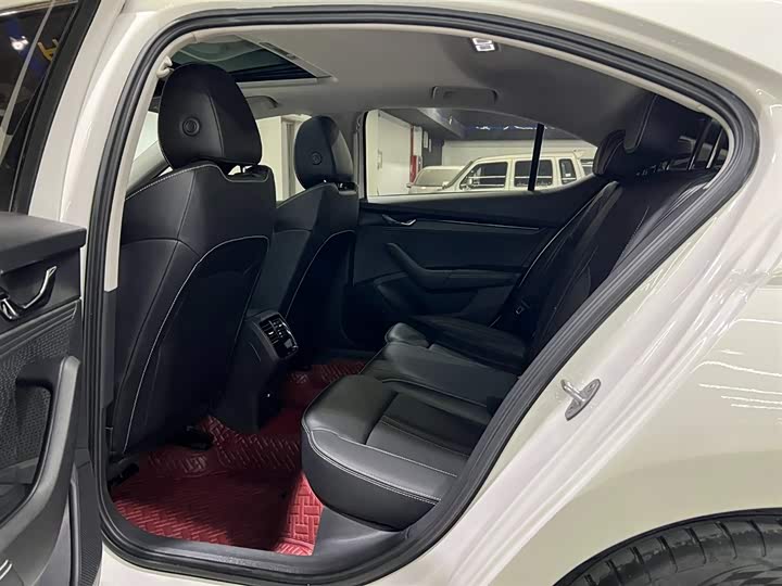 Фото 10 - Skoda Octavia Pro