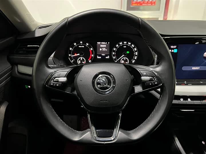 Фото 13 - Skoda Octavia Pro