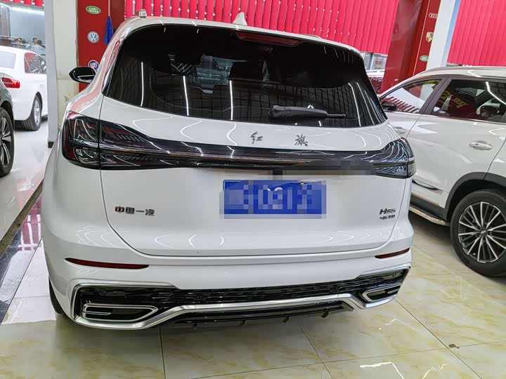 Фото 19 - Hongqi HS5