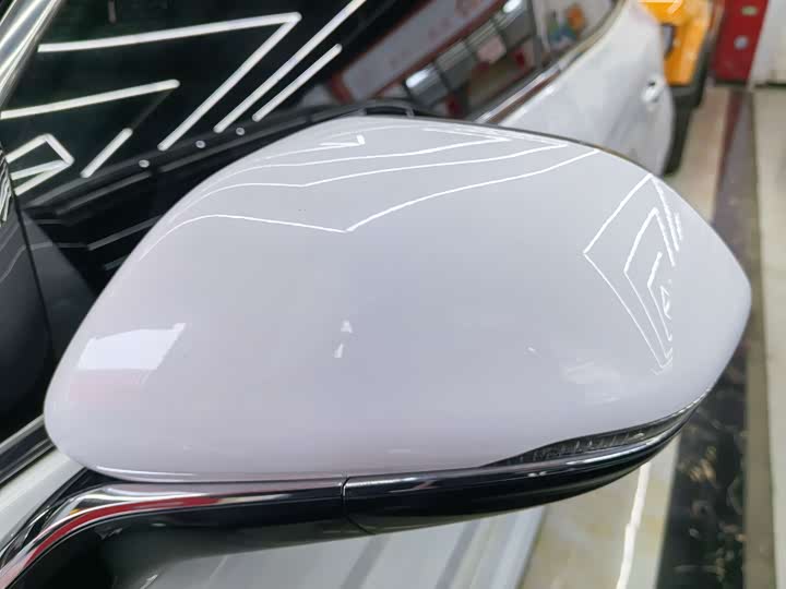 Фото 2 - Hongqi HS5